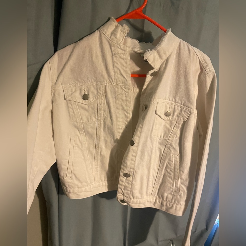 White cropped jean jacket